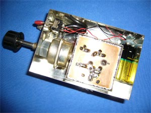 Test oscillator with attenuator